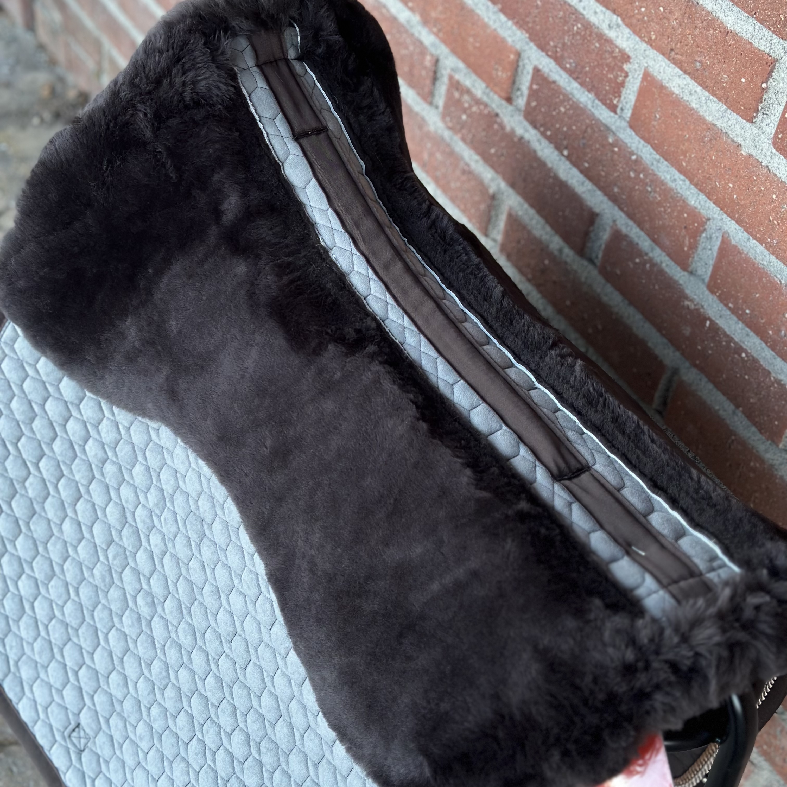 Mattes fårskinnsschabrak 2 flätor - 5