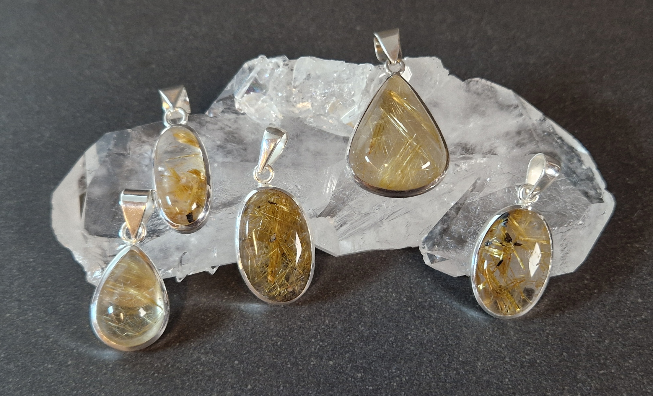 Silverhänge med Cabochon i Rutilkvarts