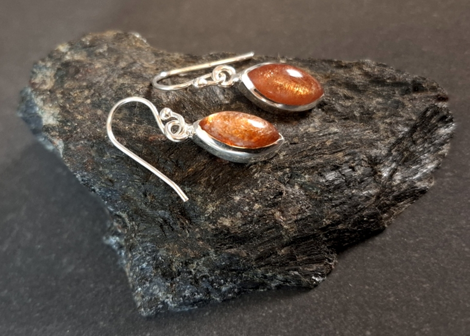 Örhängen i Silver med Solsten Cabochon - 2