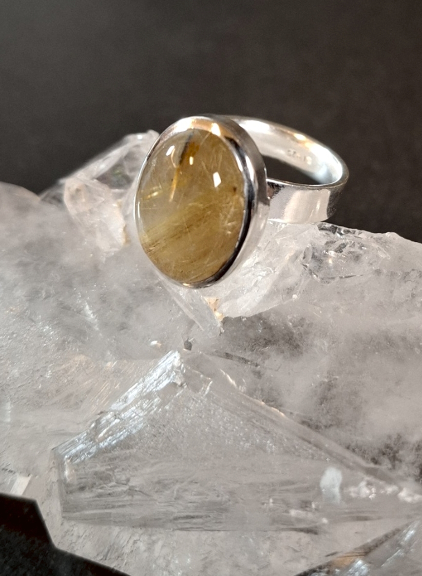 Rutilkvarts Cabachon  Silver Ring 