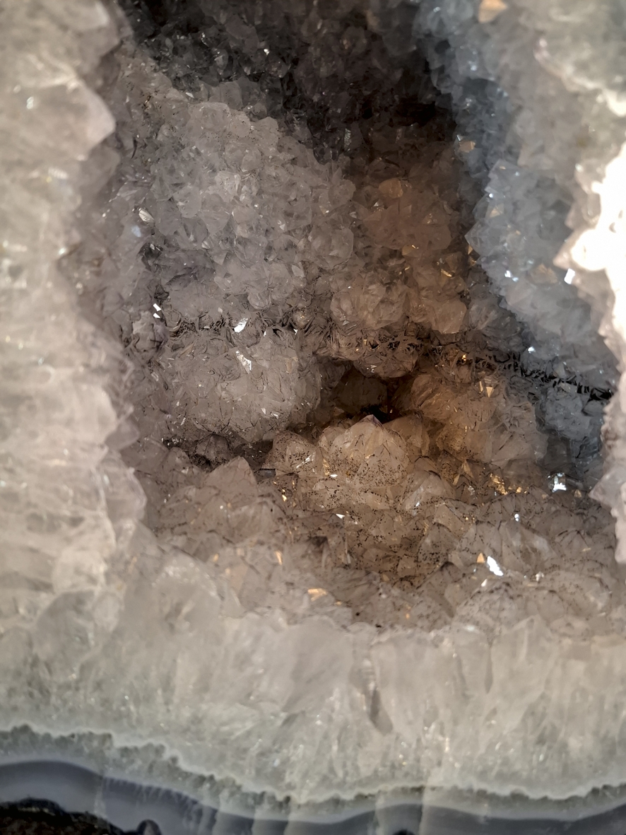 Agat / Bergkristall  Grotta  - 20kilo - 3