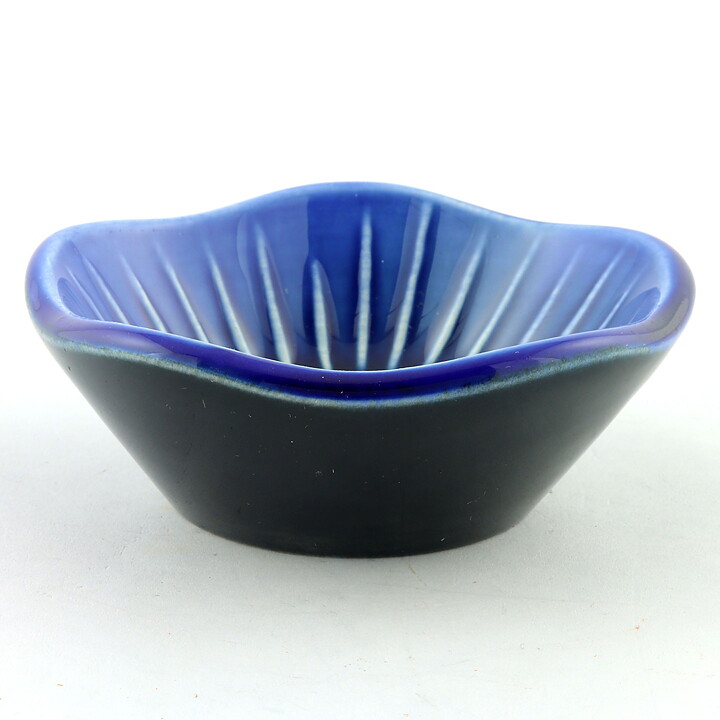 Carl-Harry Stålhane (Anemone 1960s) Blue Five-Sided Bowl with Linear Relief 8 cm (1)