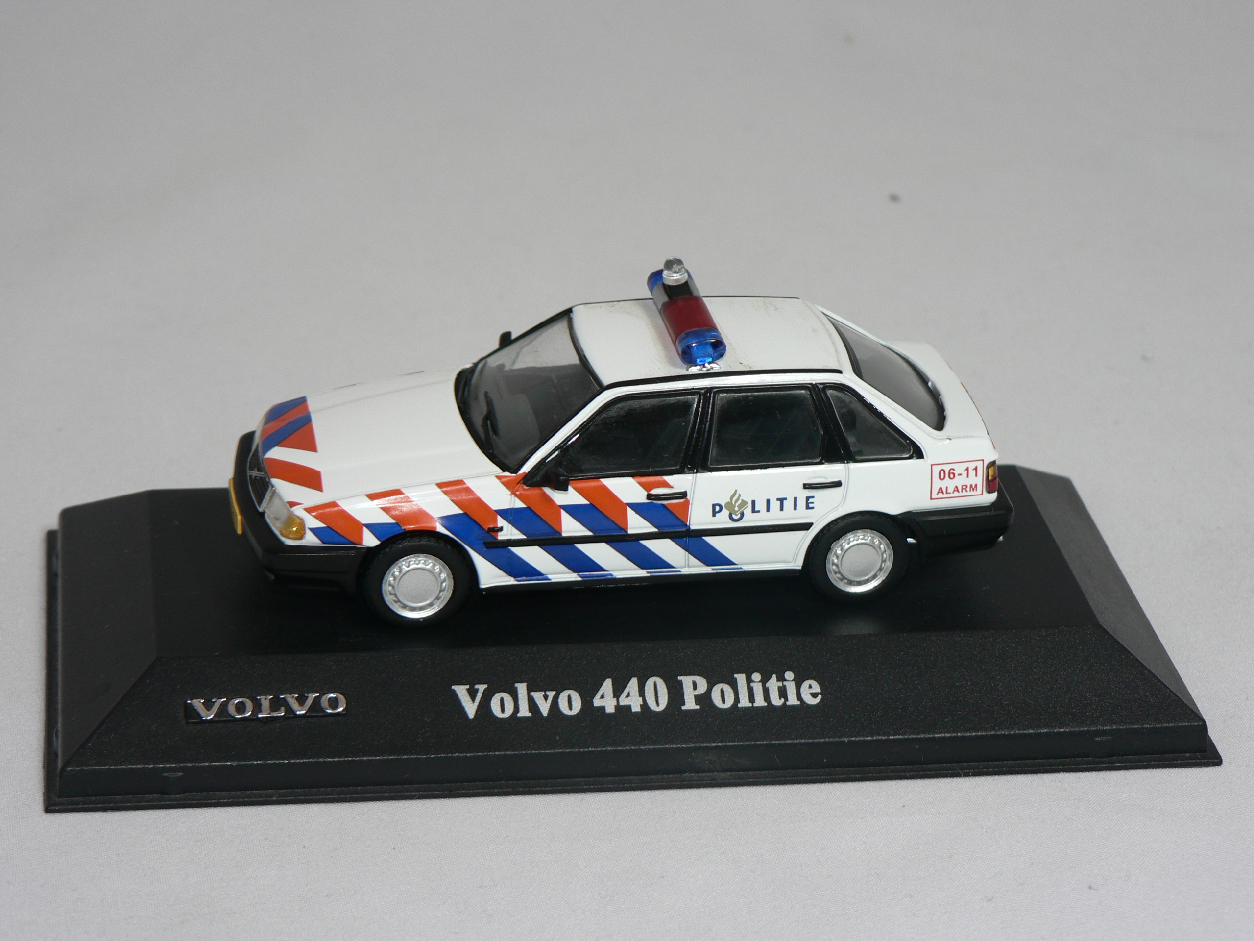 Volvo 440  Politie 1:43 Atlas - 3