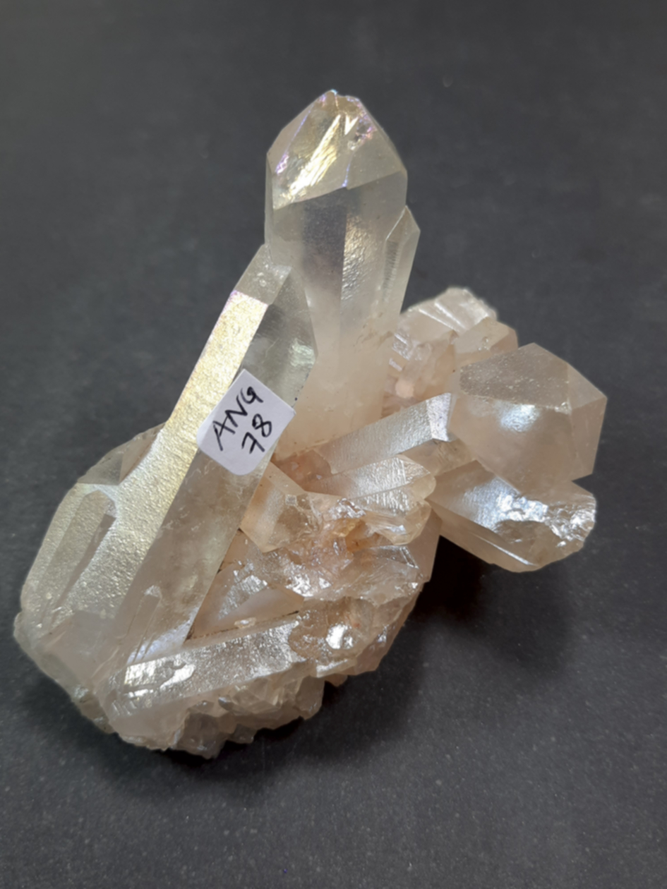 Angel aura kvarts kluster - AA+ kvalitet