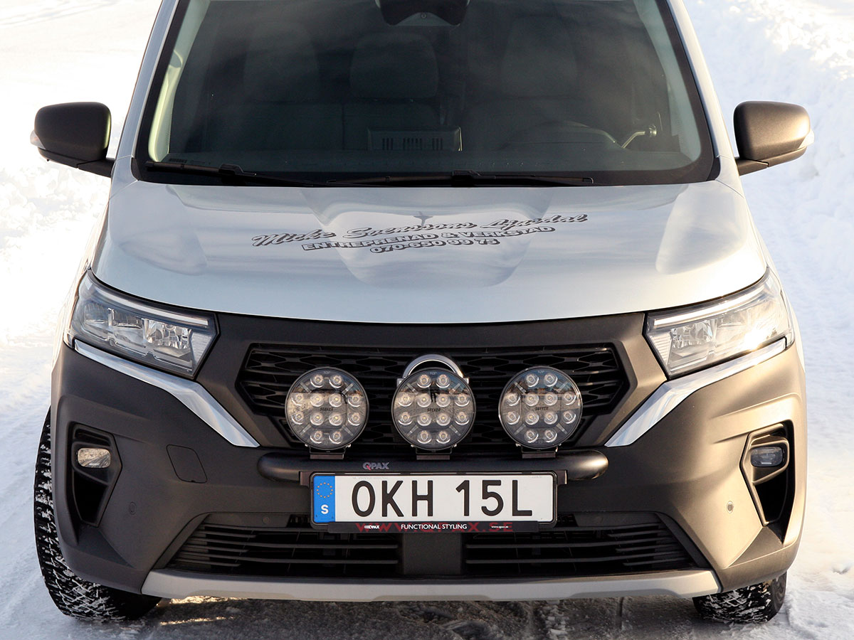 Q-LIGHT II Nissan Townstar 22- extraljusfäste (extraljusbåge) för upp till 3st lampor  - 2
