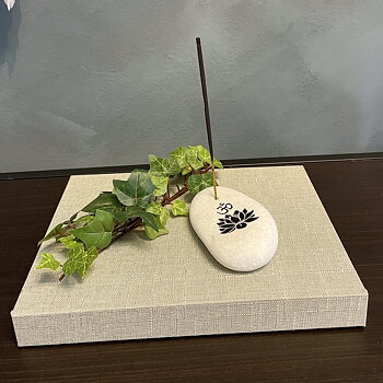 Rökelsehållare Sten Lotus, 8 cm