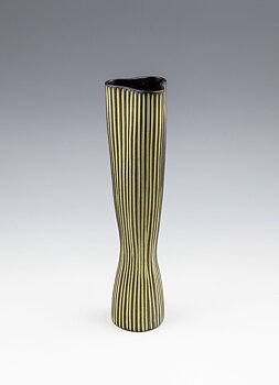 Tricorn - Vase no. 2291