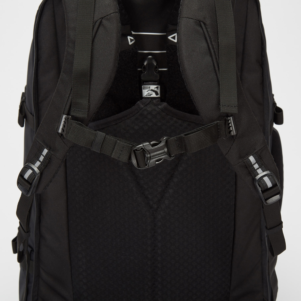 Säker reseryggsäck - PACSAFE Venturesafe EXP55 Black - 6