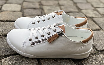 Sneakers med blixtlås från Charlotte of Sweden, vit/ brandy