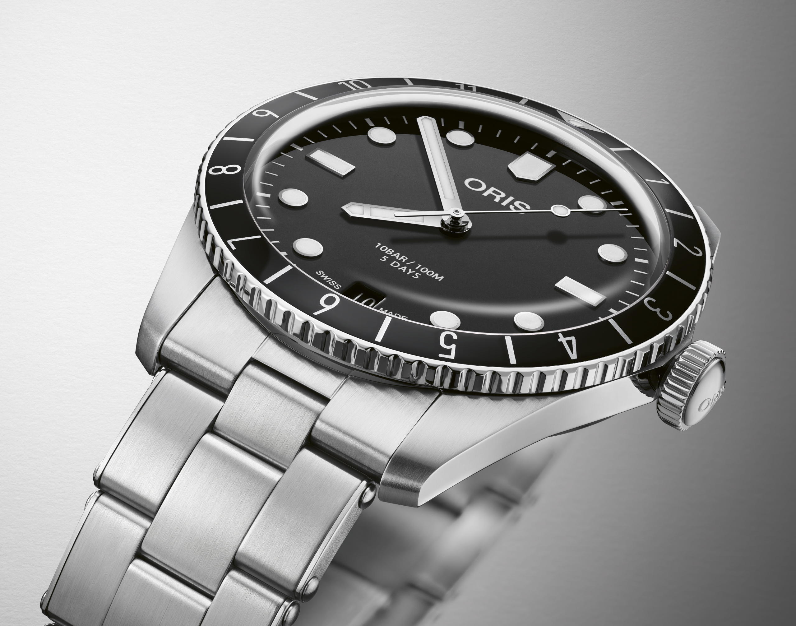 01 400 7772 4054-07 8 20 18 Oris Divers Sixty-Five 120H Calibre 400 40 svart