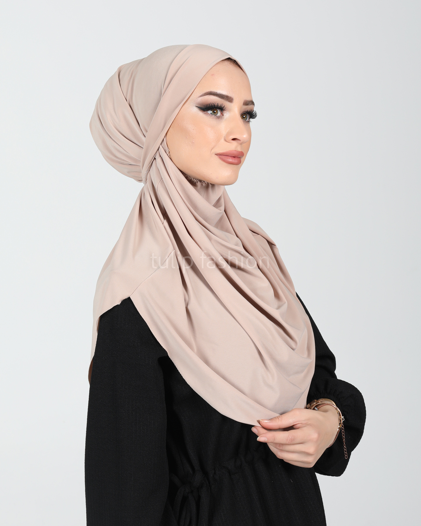 \"I&I STORE × RAJABROOKE\" HIJAB Ombre Hijab: Shop Light Rayon Modal Crown Jewel Ombre Hijab