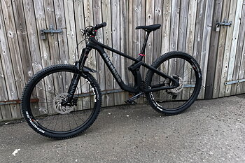 Akkebike - Tjidtják 1586 - Storlek medium (Såld)