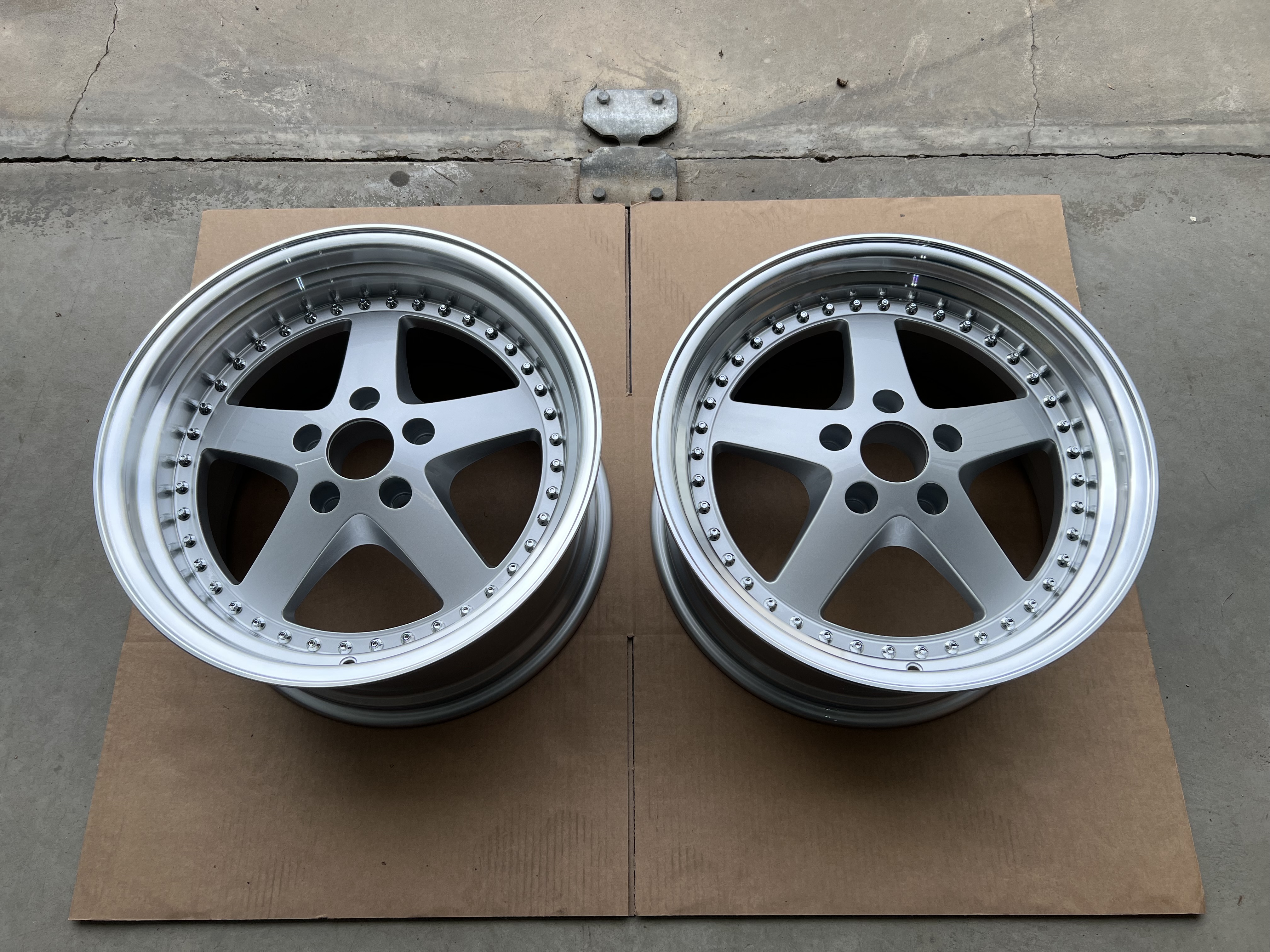 18" Equip style Silver/pol 5x120 - 2