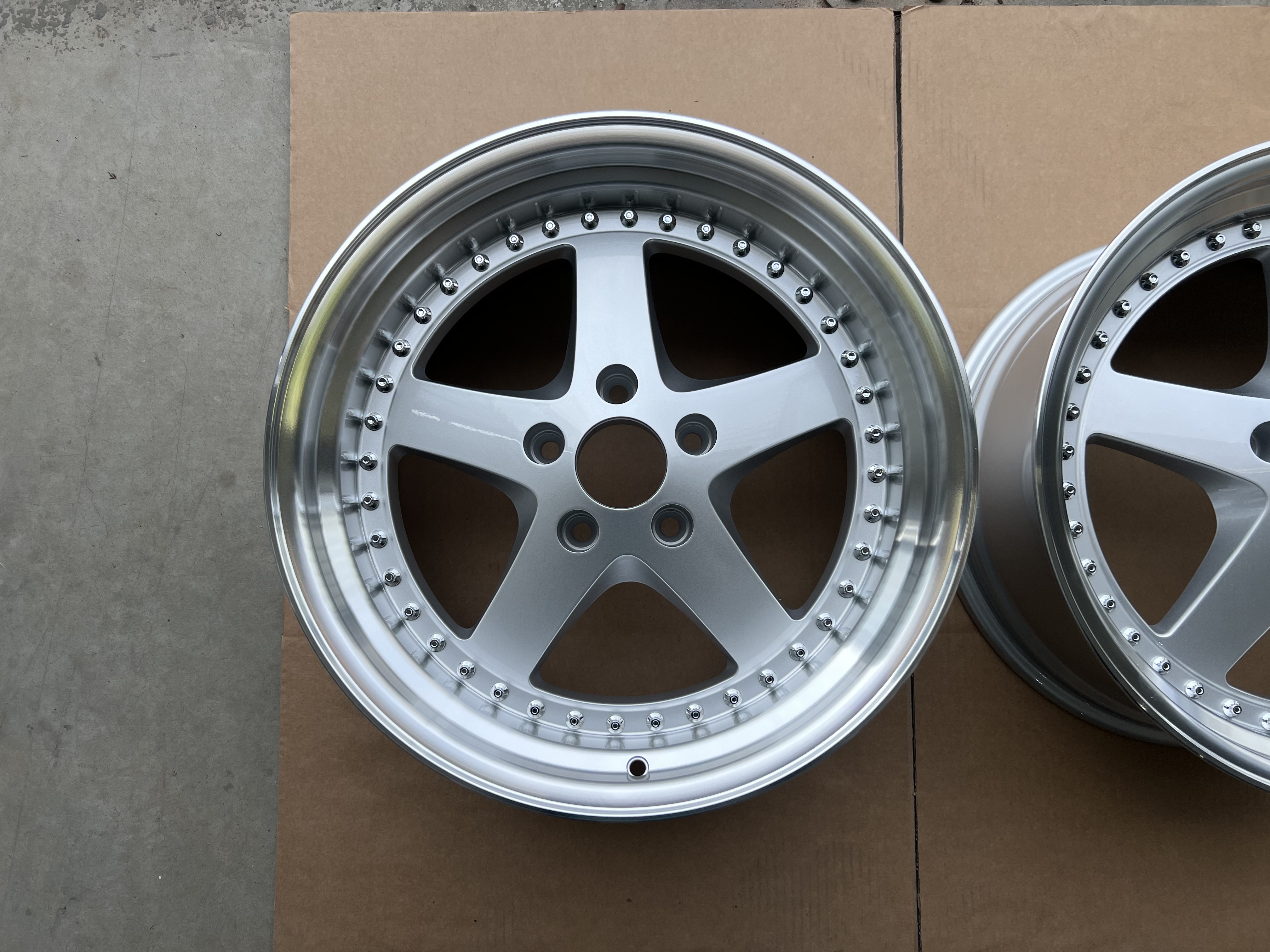 18" Equip style Silver/pol 5x120