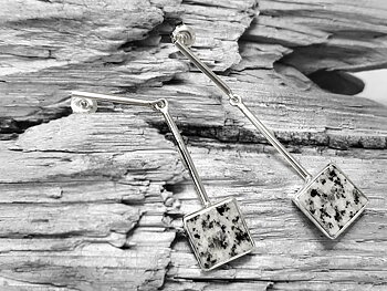 Granit örhängen kvadrat, hängande stav + rörlig stav, 925-silver