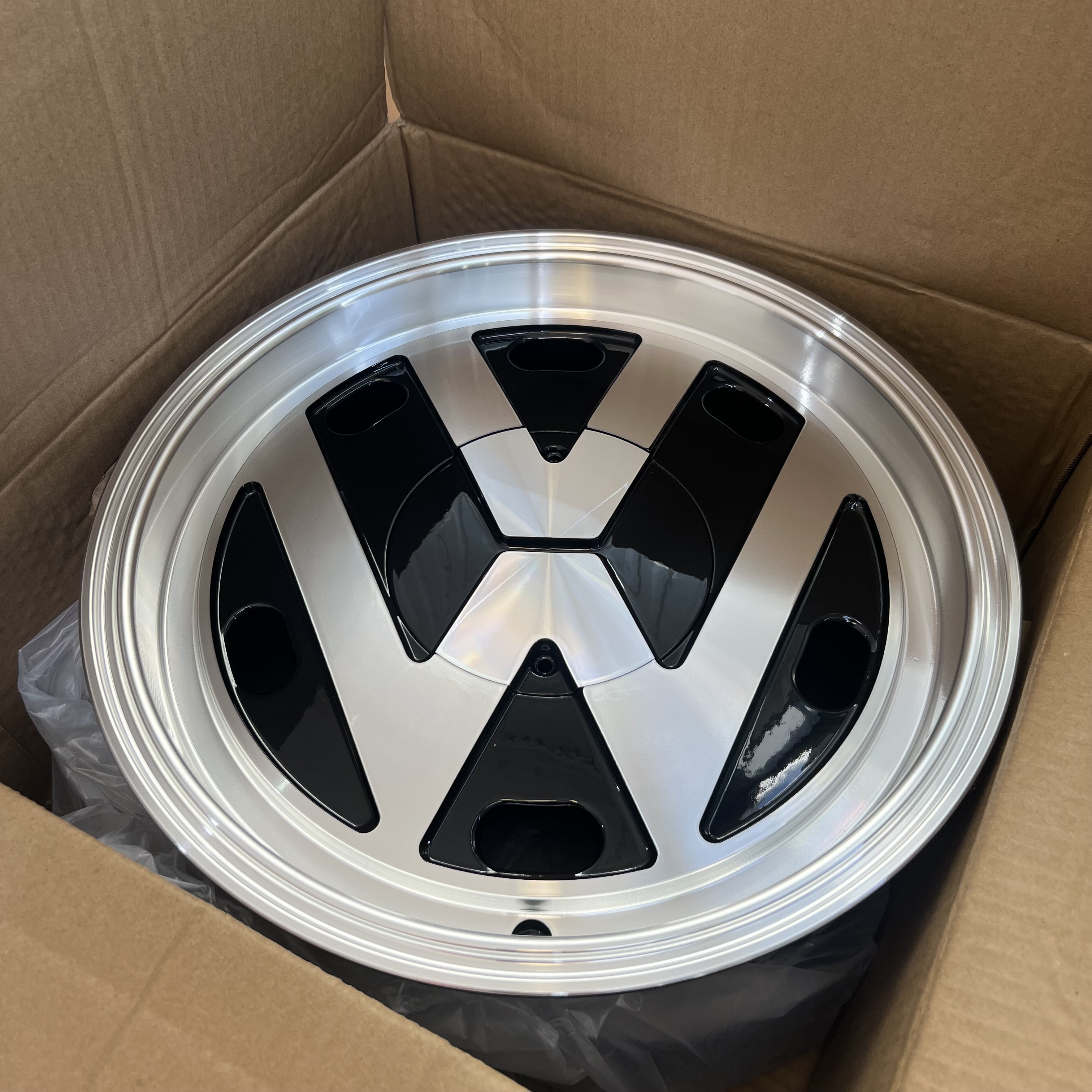 15" VW Old school Black/pol 4/100 - 2
