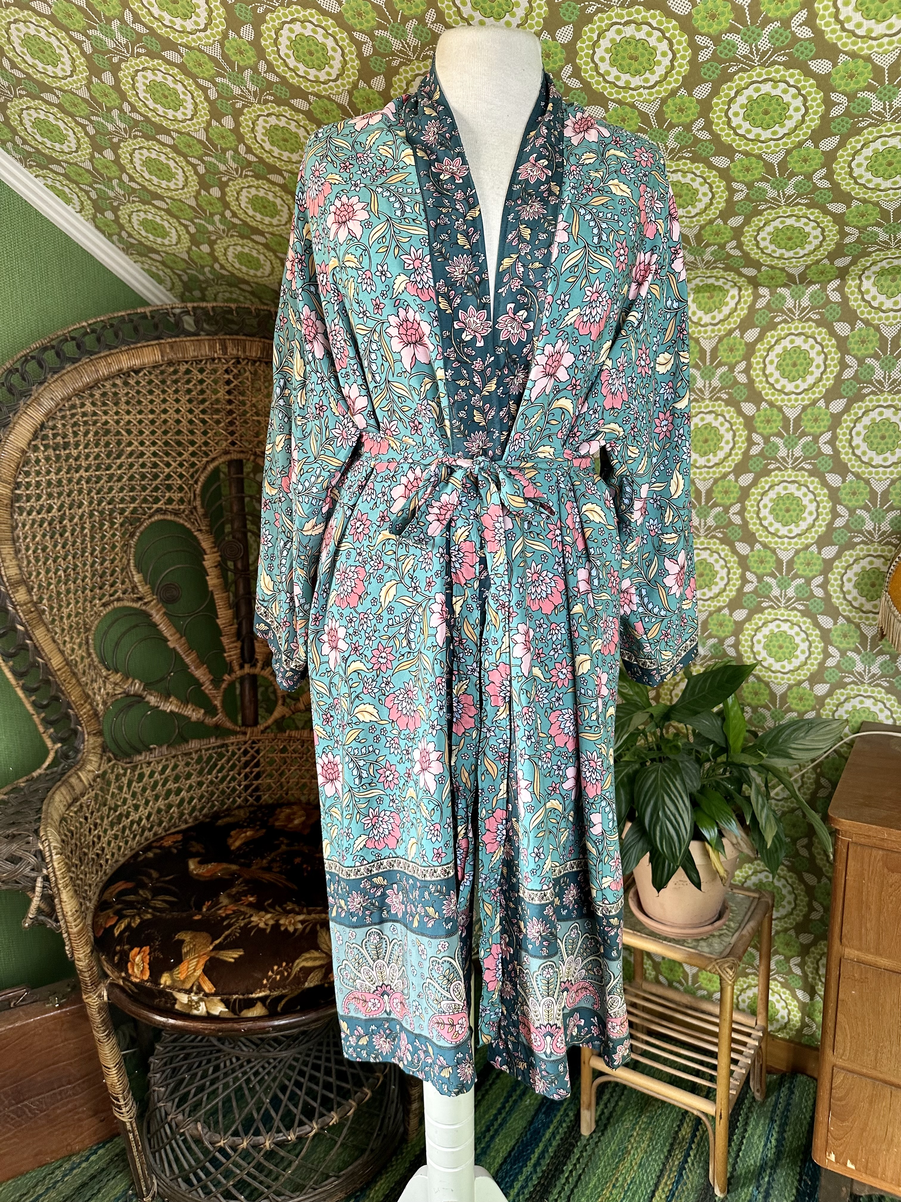 kimono  green floral 