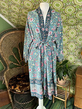 kimono  green floral 