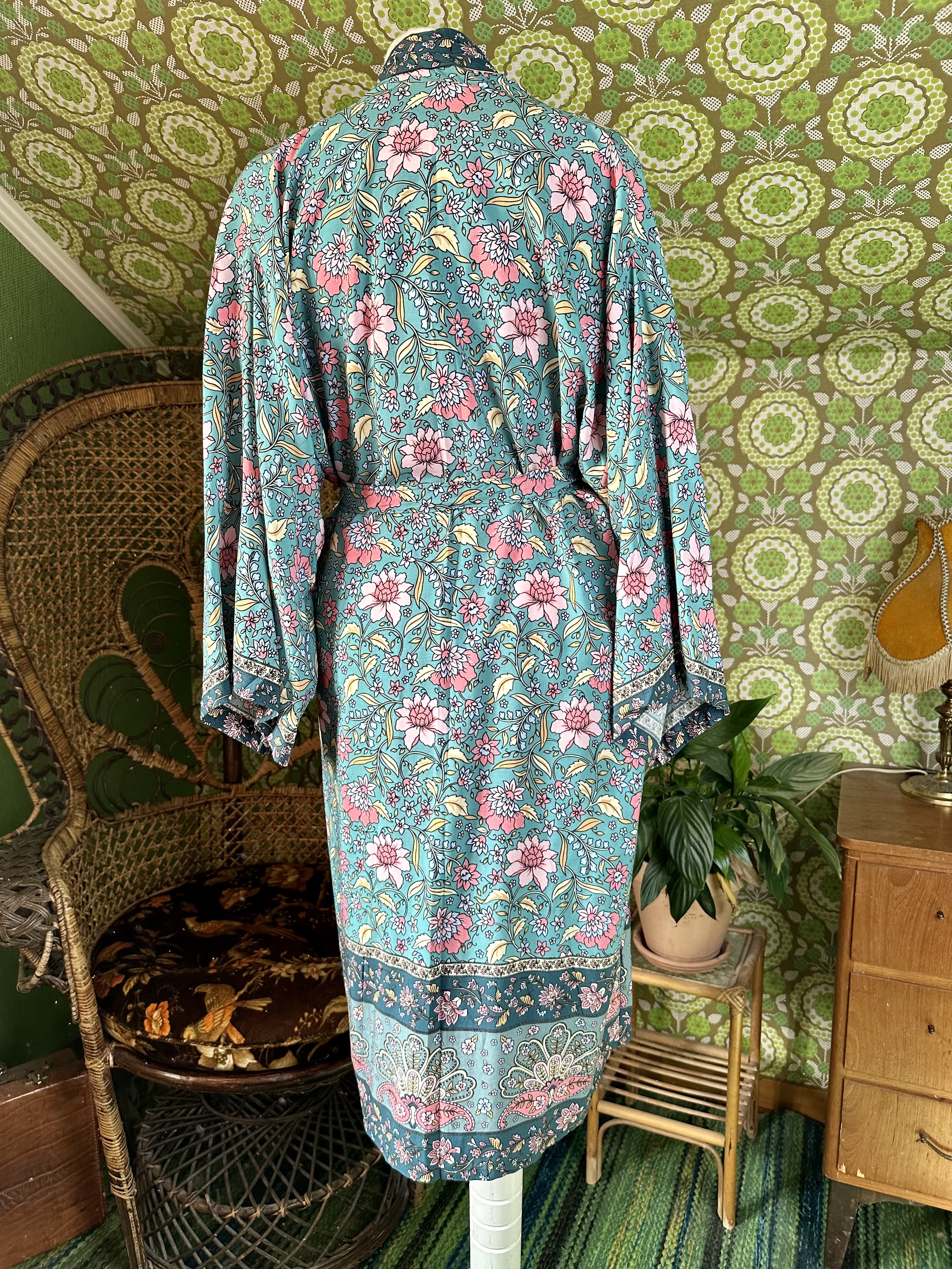 kimono  green floral  - 3