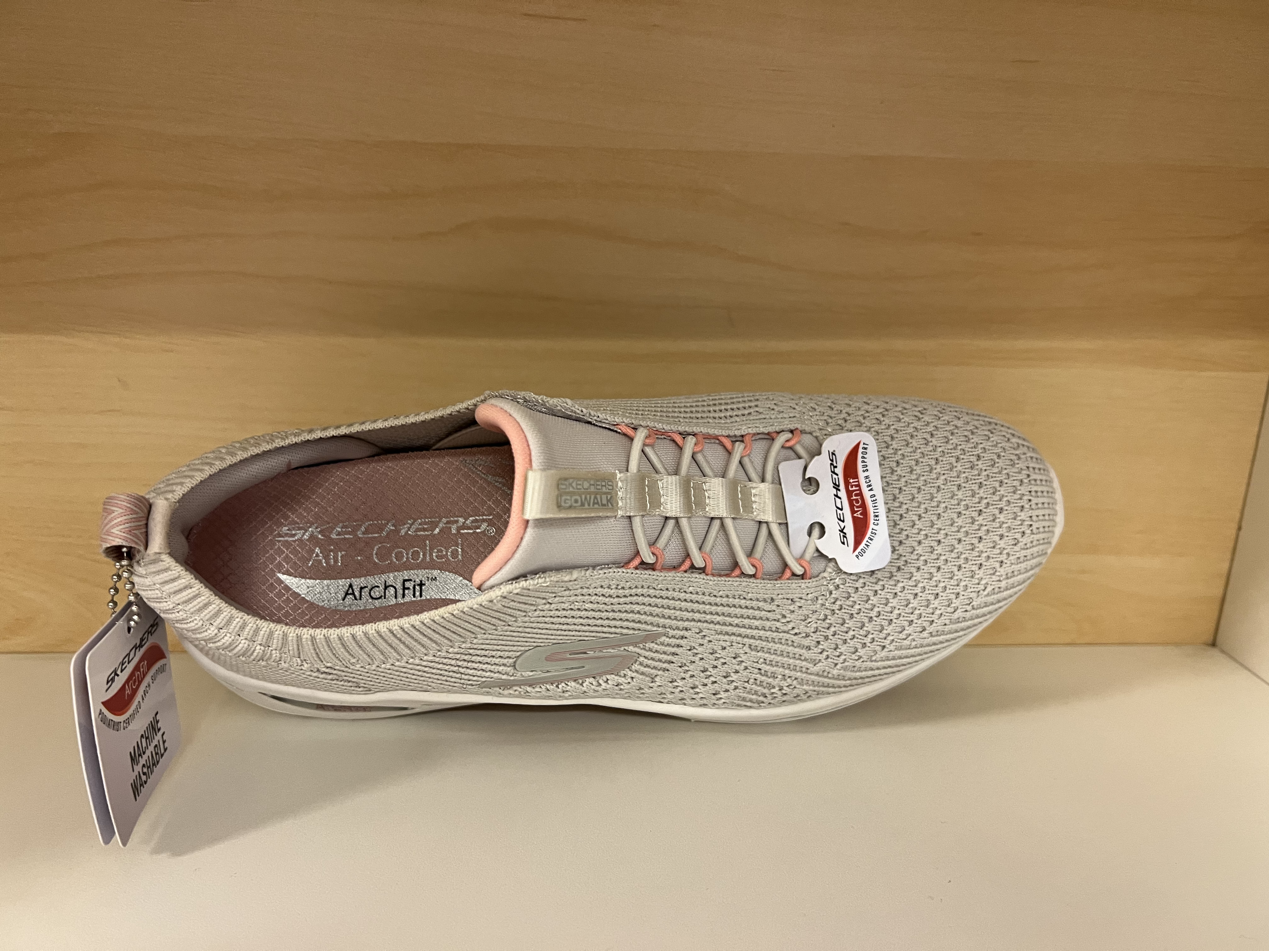 Skechers Damsko  "Arch Fit" innersula. Beige med rosa detaljer. - 2