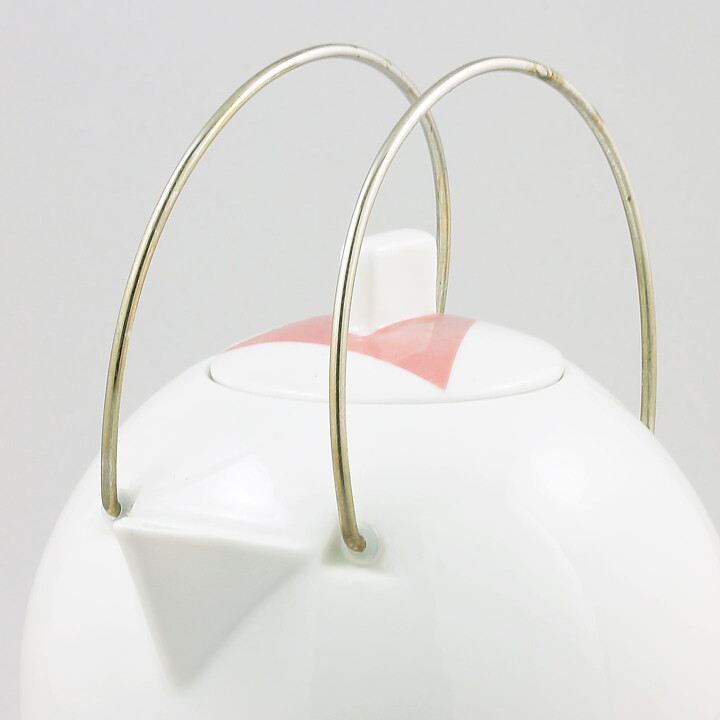 Gösta Grähs (1982) White Chubby Teapot with Red Decor (20 cm)