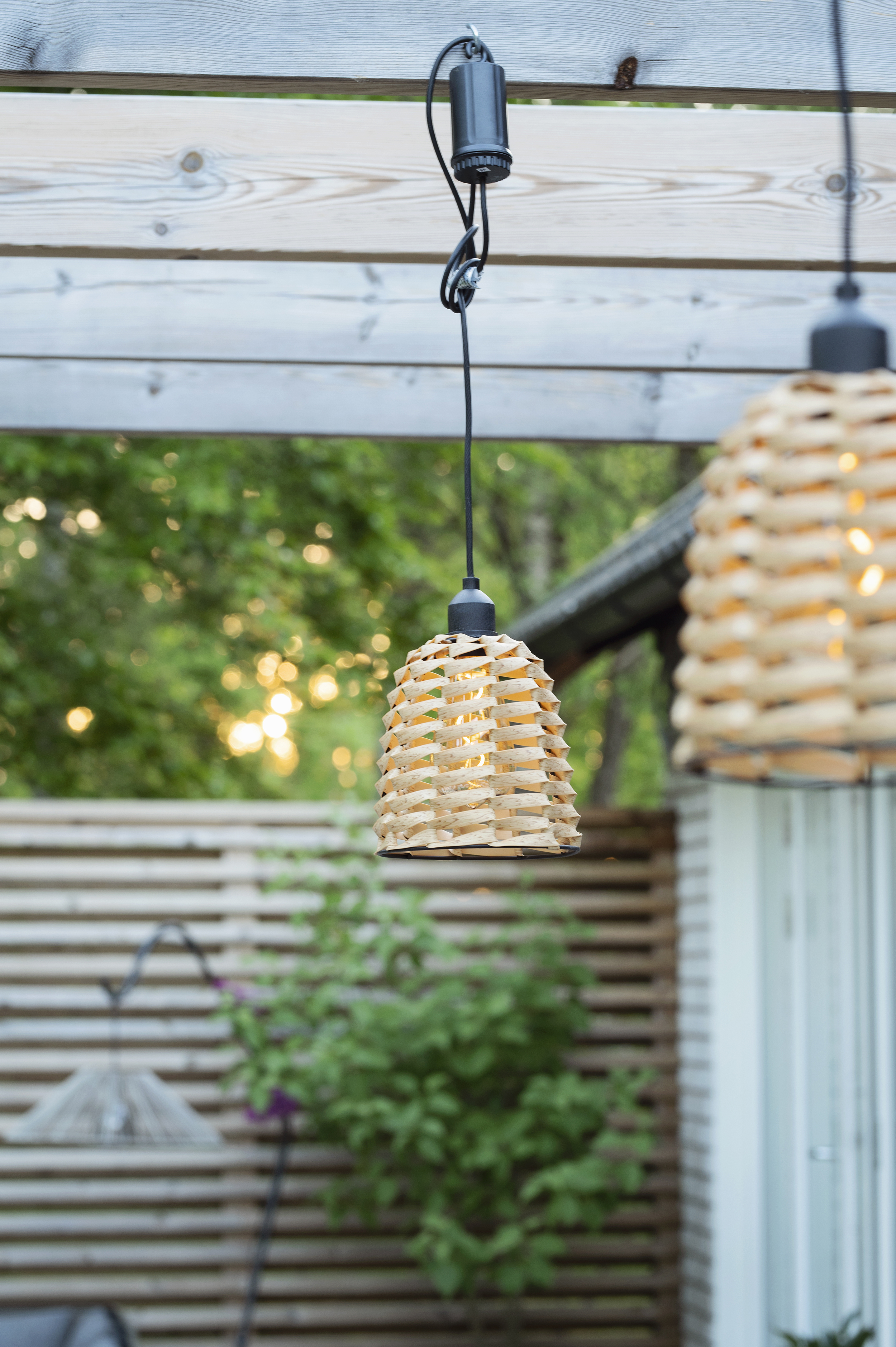 Utomhusdekoration - Lampskärm - Konstrotting  - 2