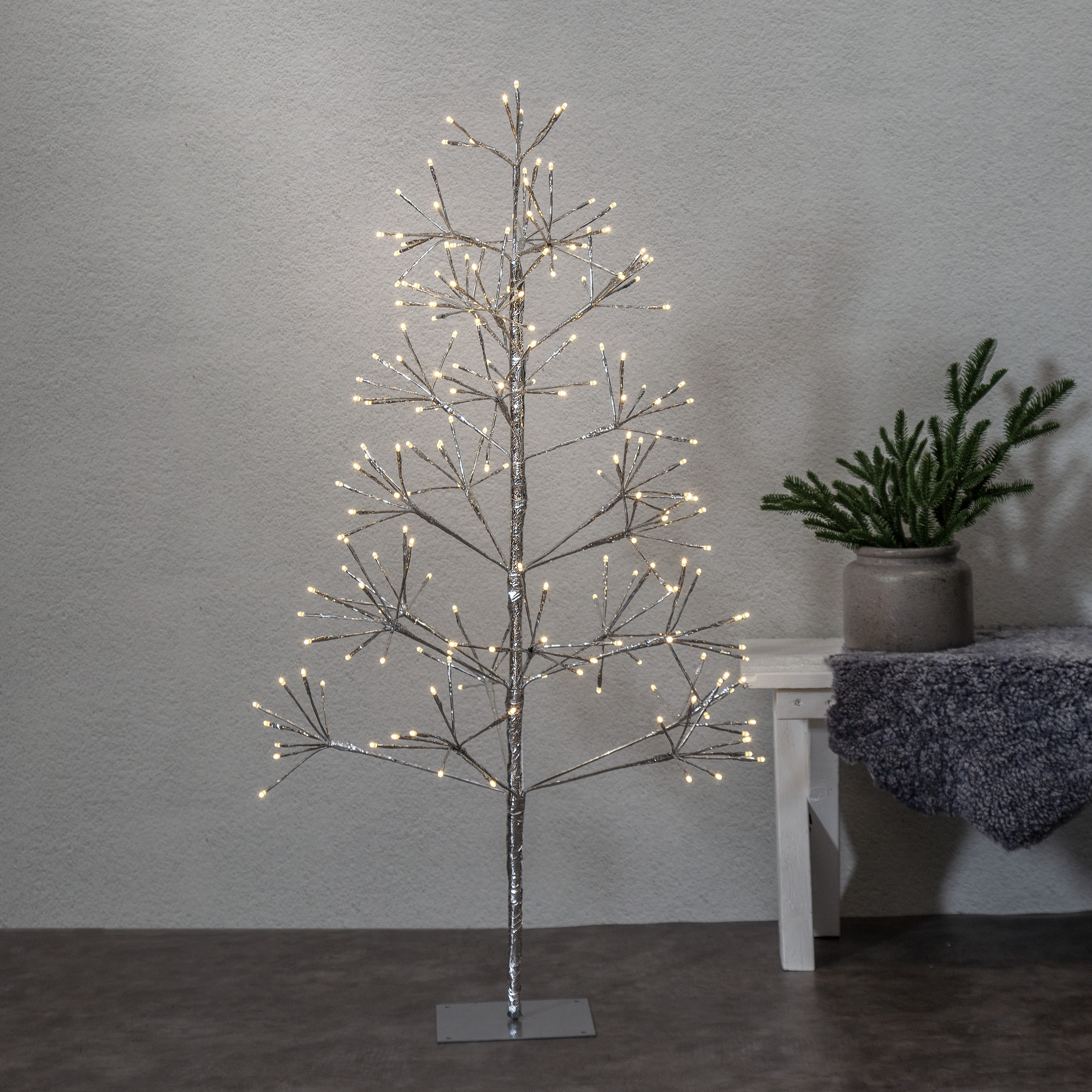 Decorative tree for outdoor use