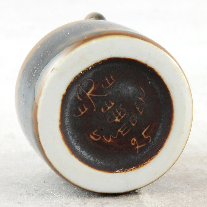 カールハリー・スタルハーネ　濃茶色 ミニチュアのベース  Vase  (4cm) 1950年代 (#25)