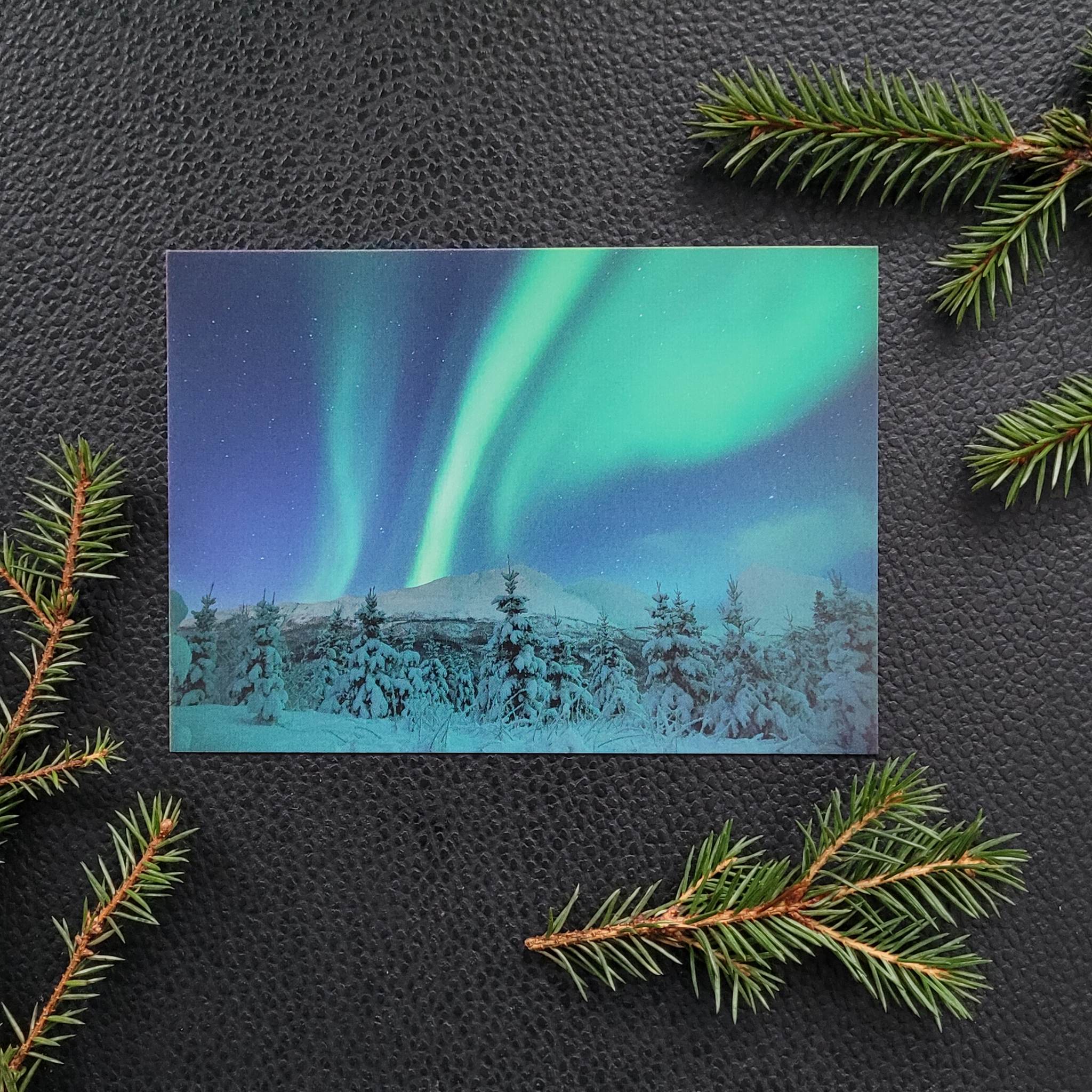 Nordlys - Høltinden