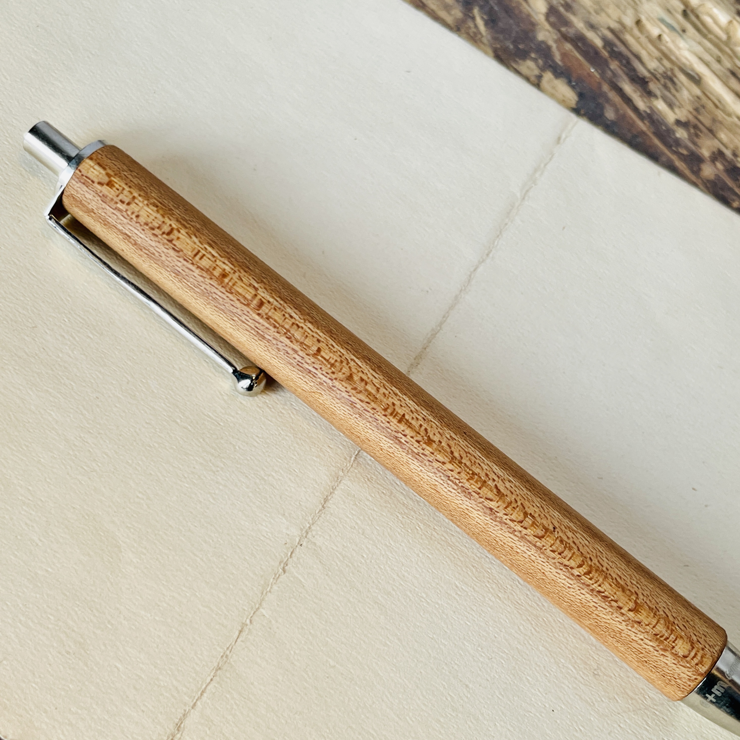 Elm retractable ballpoint pen - 2