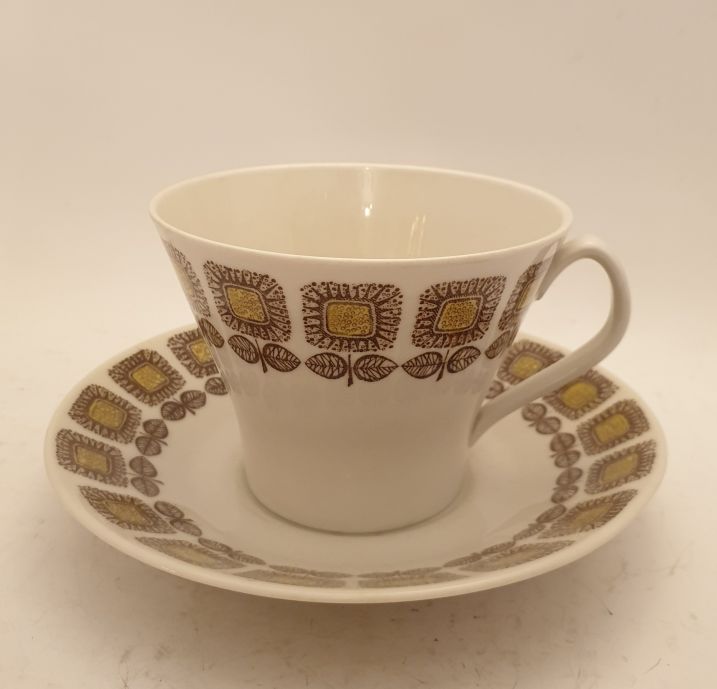Helianthus teacup with saucer