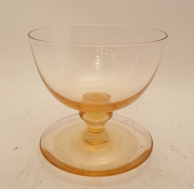 Ekenäs coupe glass apricot yellow