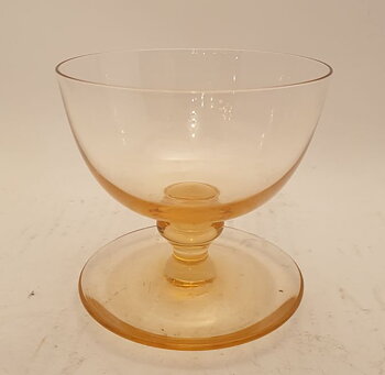 Ekenäs coupe glass apricot yellow