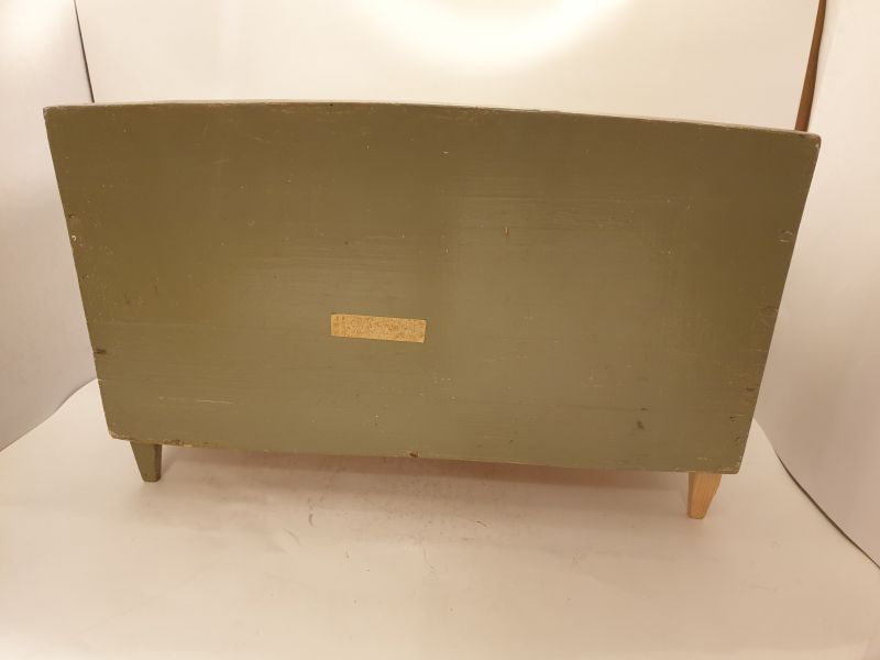 Doll's couch carved 1920s - 3