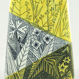 Lars Thorén (Triangla 1954) Geometric Vase with Stylistic Plant Decor 26 cm