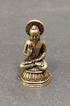 Mediterande Buddha med Mudra  i  Mässing