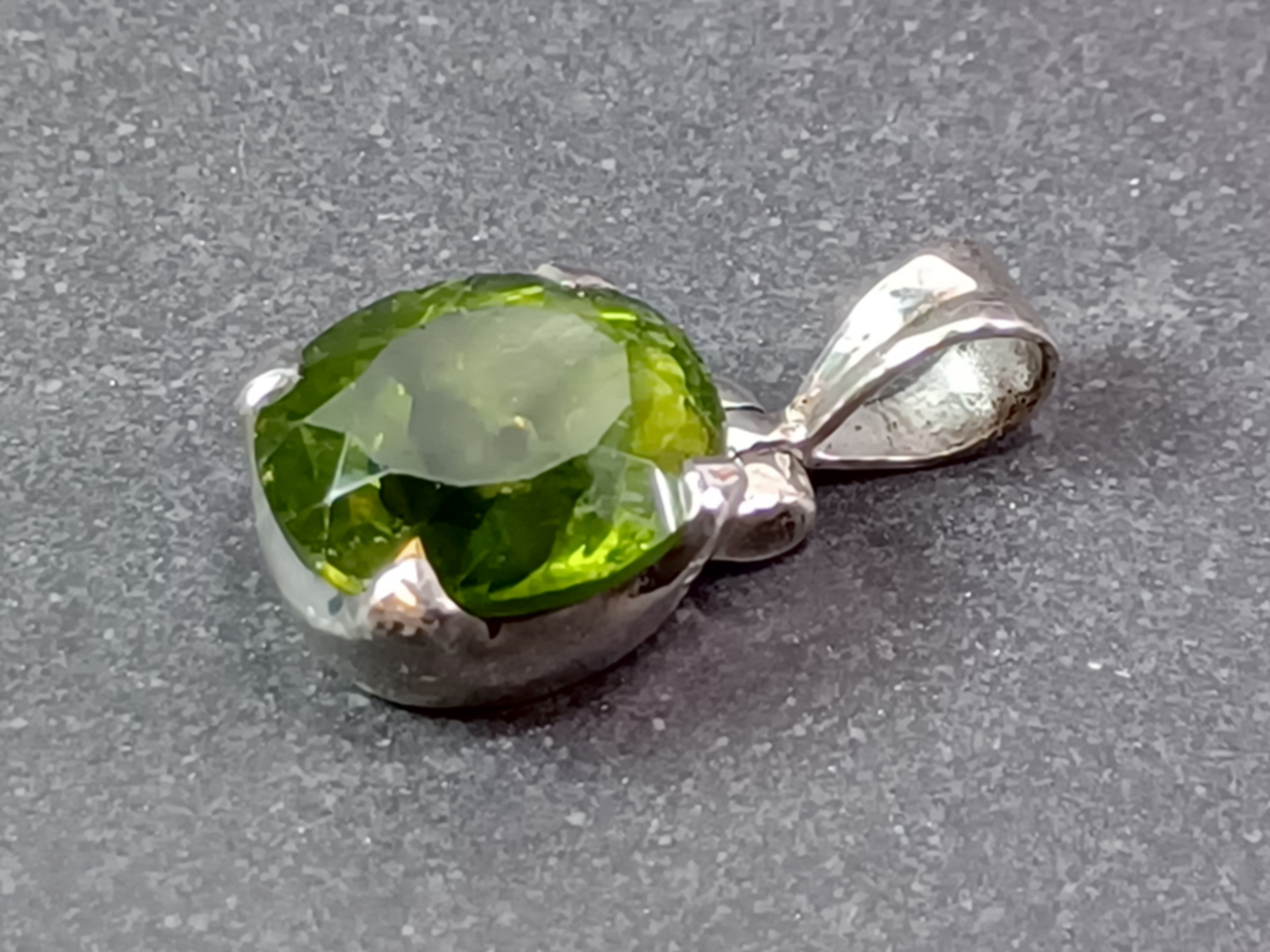 Silver hänge  med fasetterade Peridot i  Äkta Silver - 3