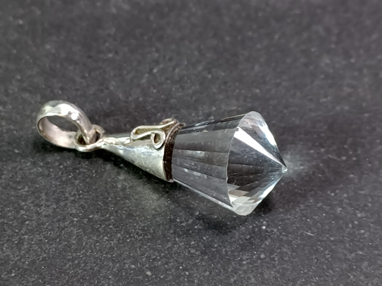 Silver hänge med fasetterad bergkristall spets - 2