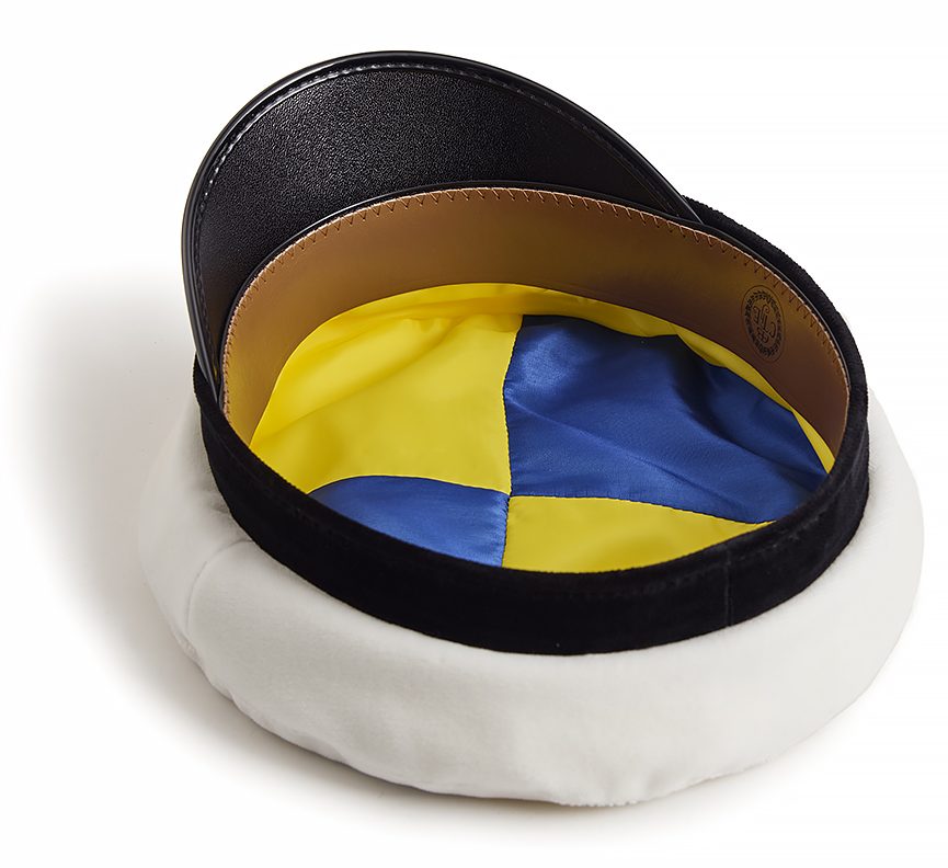 Studentmössa, original  från CTH Ericson säljs på Hospitalsgatan - 3
