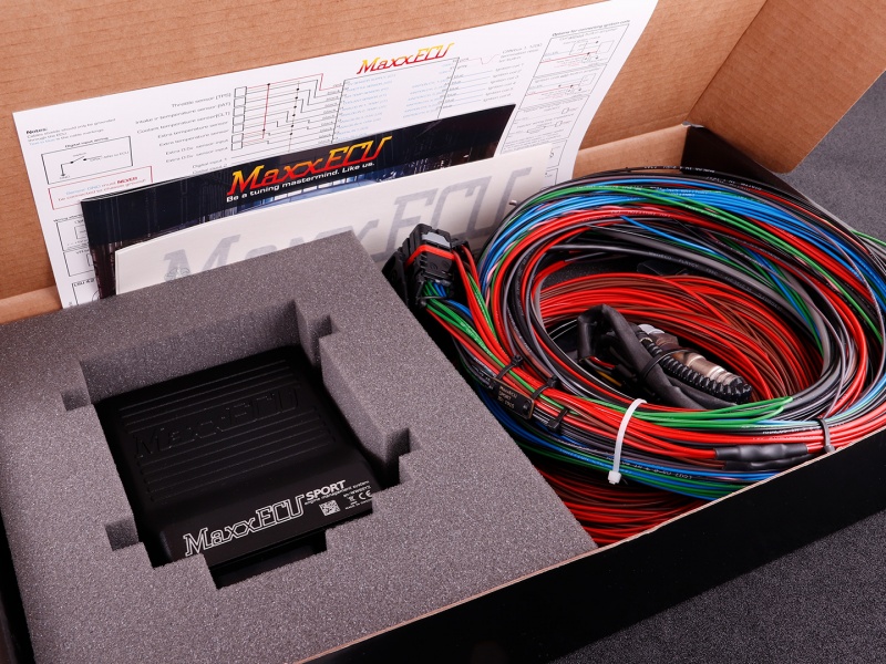 MaxxECU Sport Premium engine control package with blue tooth for 6 cyl - 2