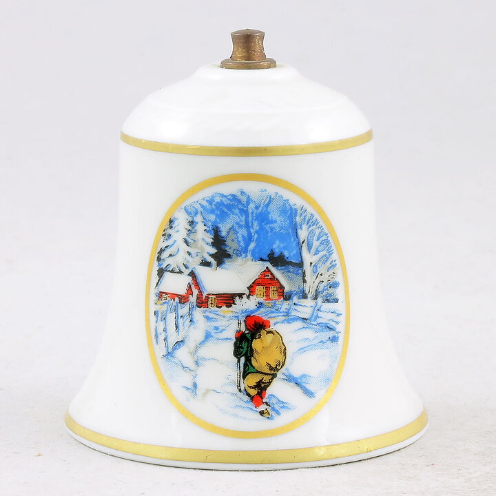 Jackie Lynd (Gammeldags Jul 1977) Christmas Bell #2 with Traditional Motif 6 cm