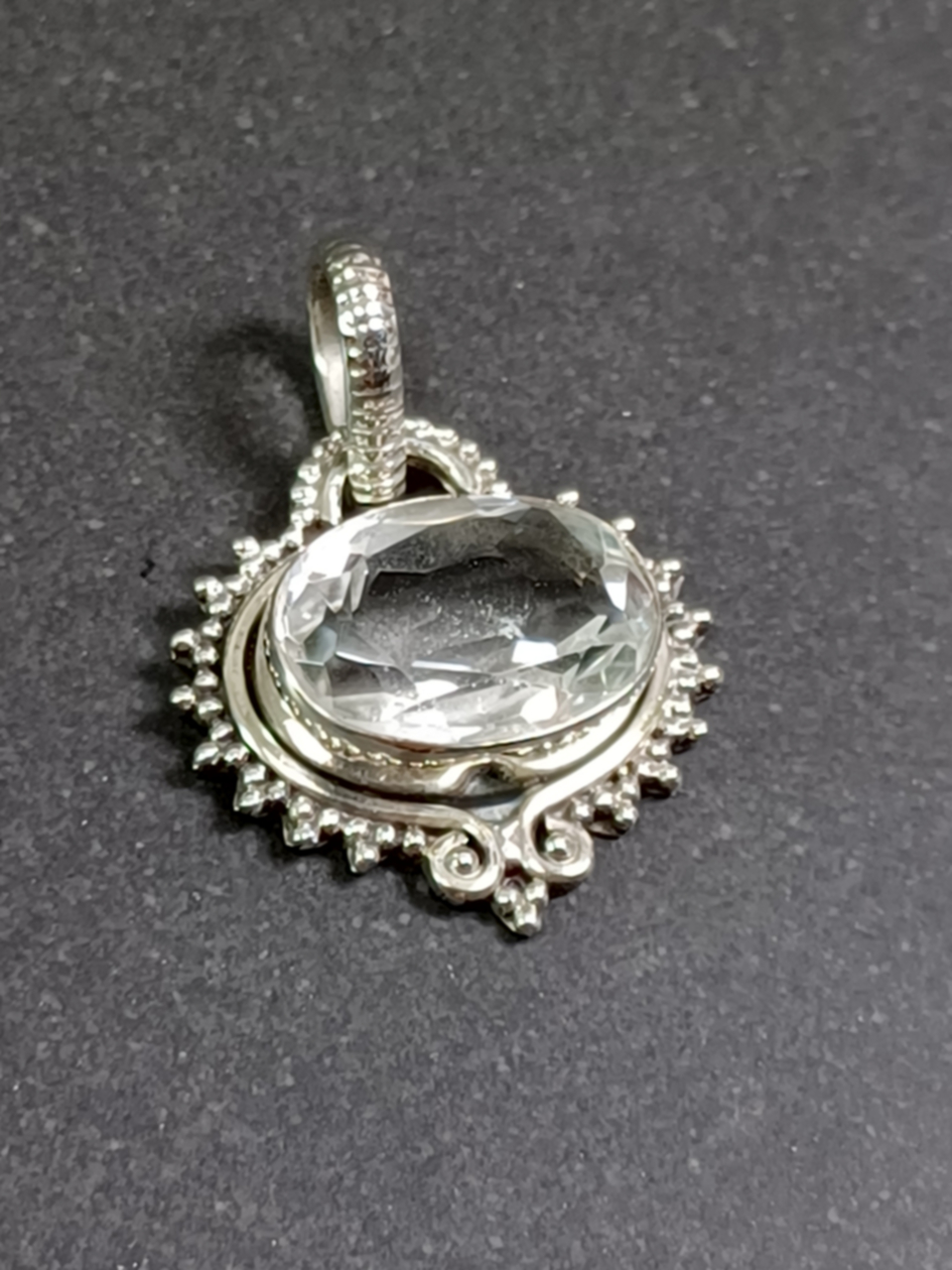 Bergkristall Cabochon Hänge i Äkta Silver
