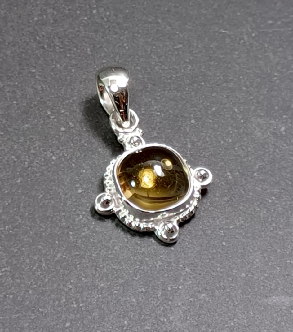 Citrin Cabochon Hänge i Äkta Silver
