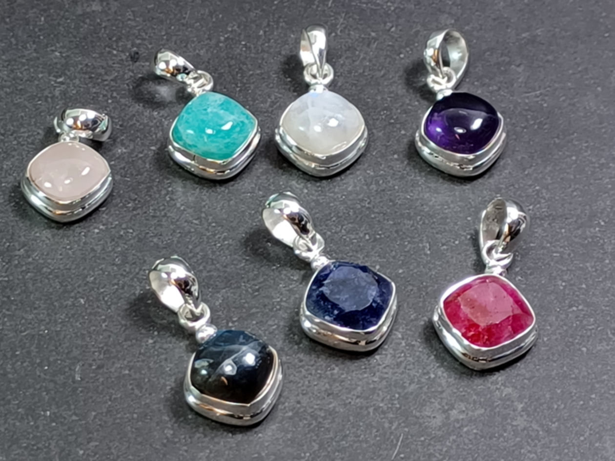 Cabochon Hänge i Äkta Silver