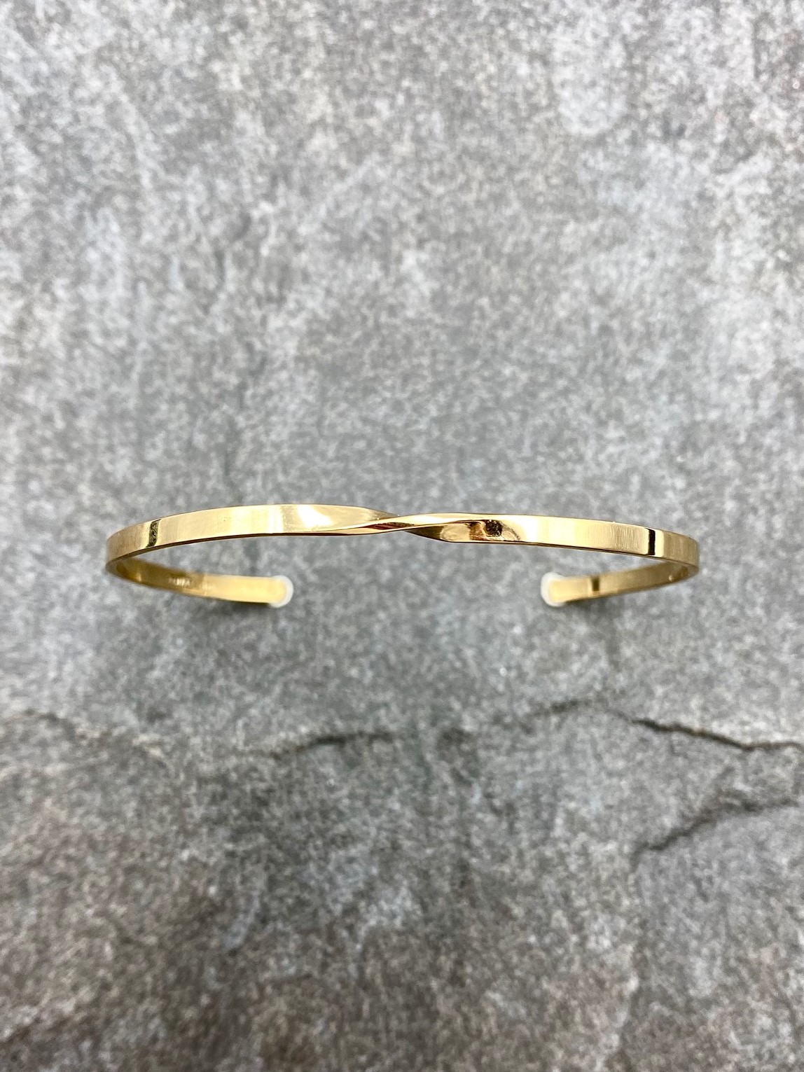 Armring Twisted handgjord 3 mm guld 18 karat 