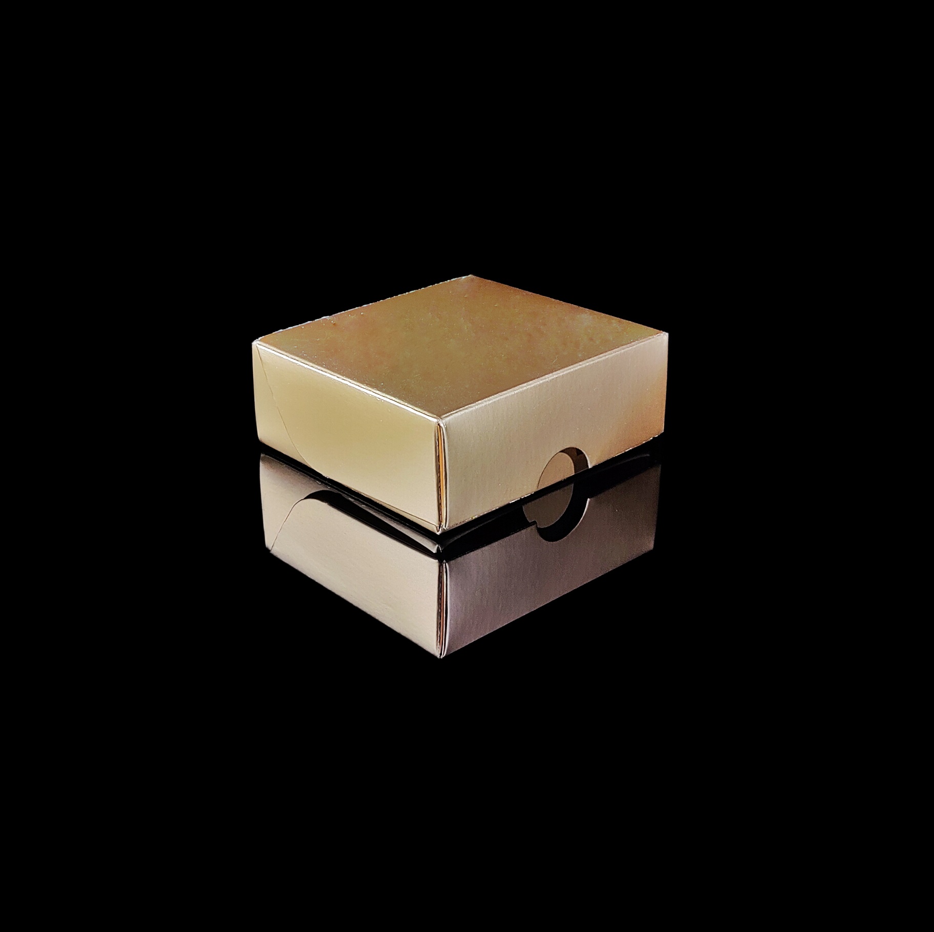 4-bitars pralinask budget, matt guld