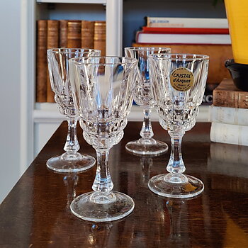 Pompadour snapsglas från Christal dÁrques