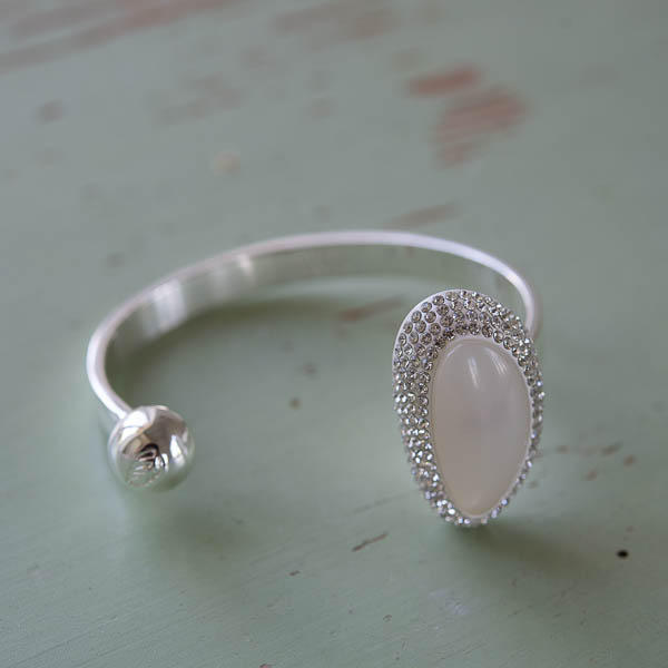 Ioaku -  Goldmine Sparkle Cuff Silver / White Jasmine