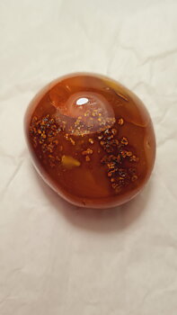Karneol handpolerad