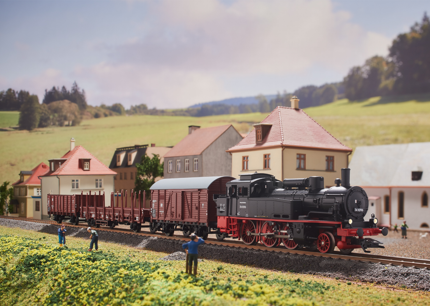 Era III Freight Train Digital Starter Set - 3